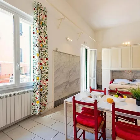Apartment Vernazzola In - Happy *